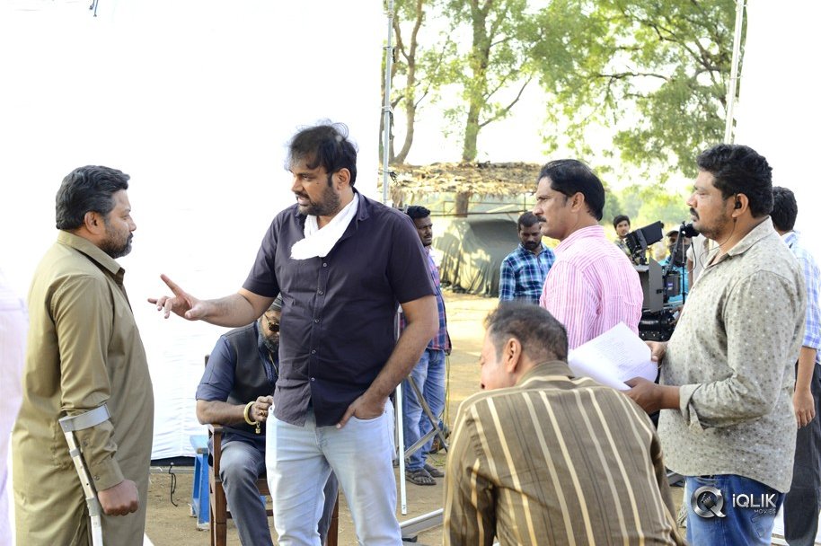 Naa-Peru-Surya-Naa-Illu-India-Movie-Working-Stills